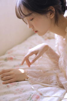 楼梯下面有丝袜